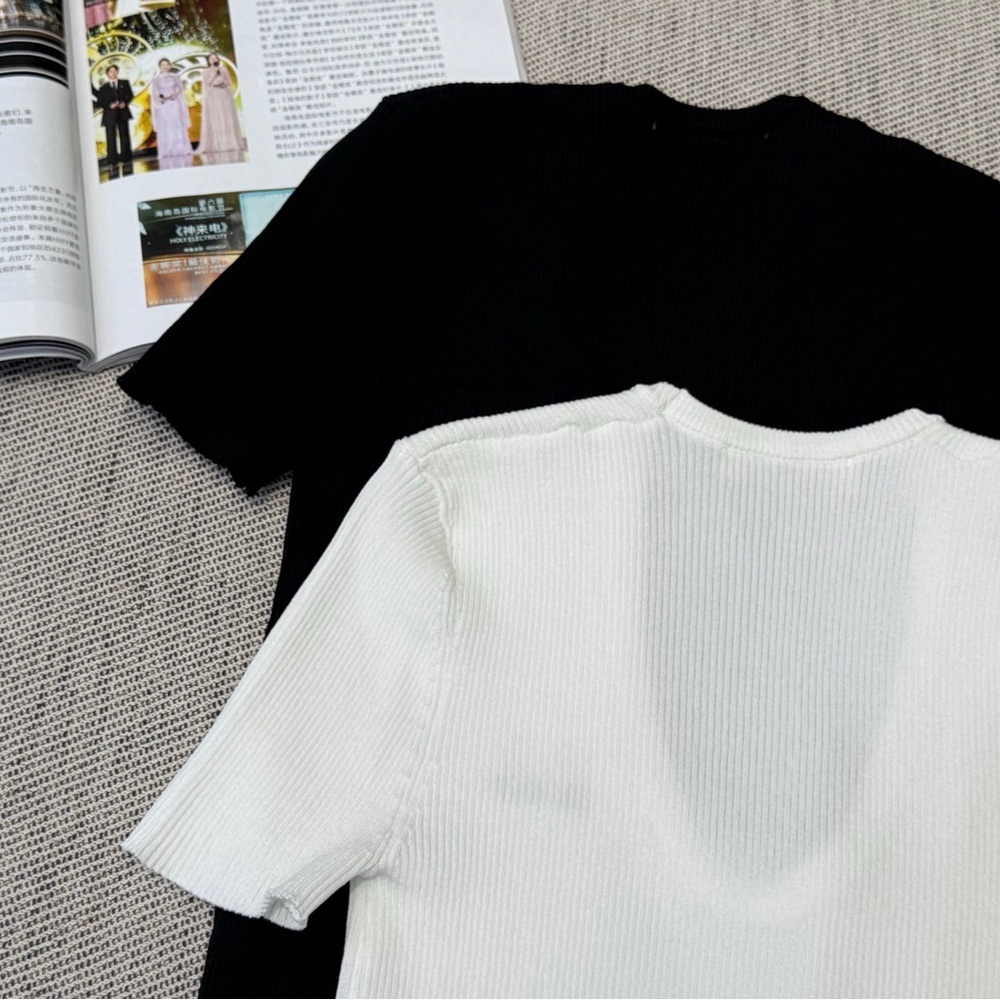 Miu Miu White Ribbed Scoop Neck Short Sleeve Tee - Picture 3 of 8